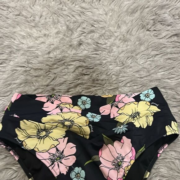 Pink by‎ Victoria secret Floral High-Waisted swimsuit bottoms - Picture 2 of 6